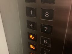 -中山公园-龙之梦停车场