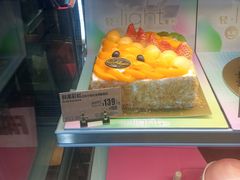 鲜果彩虹蛋糕-圣安娜饼屋