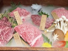 -山川小町·极番烧肉(新地假日广场店)