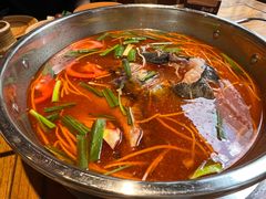 -快活林酸汤鱼鲜品火锅店(甲秀楼店)