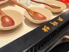 -老牌坊云南鱼豆花火锅(哈西万达店)