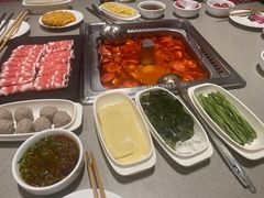-海底捞火锅(曹安公路店)