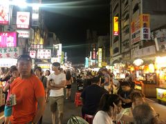 -六合夜市