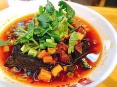 老长沙臭豆腐-呷佬·长沙手工米粉(金沙江路店)