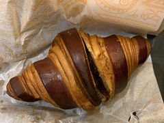 巧克力香蕉羊角包-OUR Bakery(SKP-S店)