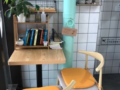 用餐区-蜜蜂小象·榴莲千层蛋糕(时代汇11栋店)