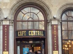 -中央咖啡馆