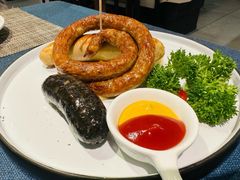 -又见马甲M8融合西餐厅(体育中心店)