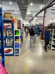 -逝水玩具折扣店