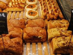 -Dough&Joe团憩(瑞虹天地月亮湾店)