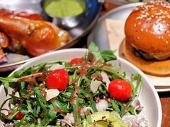 炭烤牛油果丨墨鱼仔丨芝麻菜-Bistro 63 创意融合料理(广粤天地店)
