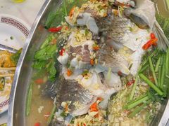 -光海鲜鱼翅餐厅(叻差拉披色路店)