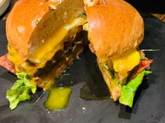 -HIGH FIVE哈福手工汉堡(桂林路店)