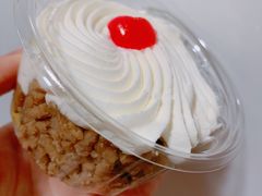 -红宝石·鲜奶小方·海派西点房(金杨店)