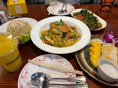 -Dang restaurant (patong phuket)