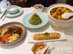 -江城小馆陕南妈妈菜·全球旅行餐厅(钟楼店)