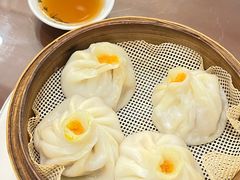 蟹粉小笼-百年老字号·观振兴蟹黄面·三虾面·苏式面(观前街富仁坊巷店)