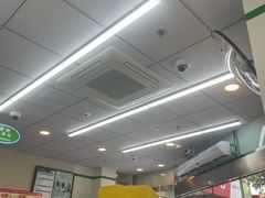 -全家便利店(秀沿路二店)