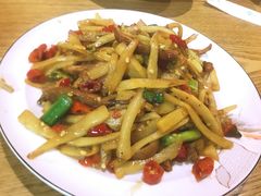 酸笋炒大肠-牛八宝桂林米粉(八里庄店)