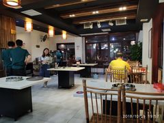 大堂-九道菜有鸡鱼头(石鼓路店)
