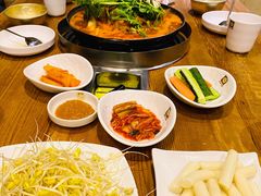 -喇喇排骨火锅·传统韩式脊骨汤(望京西园总店)