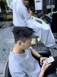 -藤野造型专业烫染接发