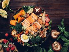 【低脂鱼美人】三文鱼沙拉-轻素Chic Salad·轻食(万松园店)