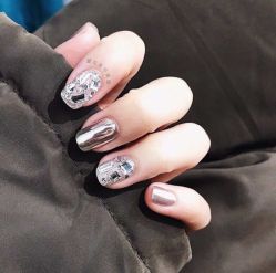 -夏花美甲美睫