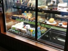 面包甜点陈列柜-星巴克(深圳坪山益田门店)