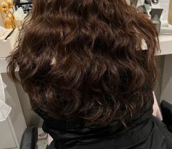 -悦Salon发型设计
