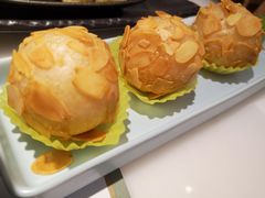 杏仁金沙球-富山虾饺点心餐厅(群光广场店)