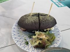 墨鱼汁叉烧包-拾挚扒房(招商花园城店)