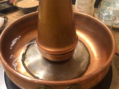 -洞庭洲·防空洞火锅·烧烤·铜锅涮肉(新百广场店)