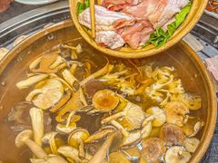 -阿山卓·野生菌火锅·纳西火塘烤肉