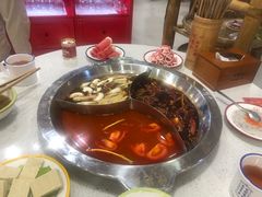小红清香三拼锅-陳艳红火锅(港汇店)