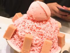 招牌草莓香糕雪冰-相思蜜哒(万象天地店)