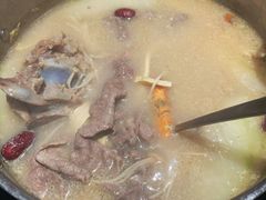 -三人行骨头王火锅(长寿店)