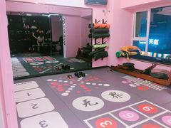 -简·无界健身工作室·运动康复·体态(石厦店)