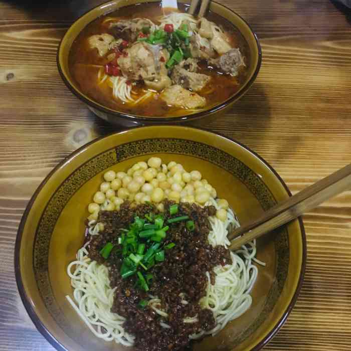 重庆花杂面-"高桥慈善街的一家面馆.隐藏的比较深,可能.