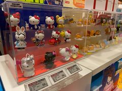 -泡泡玛特POPMART(国金街店)