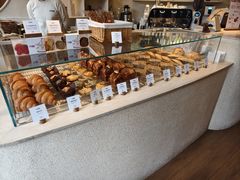 -VERIE BAKEHOUSE