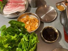 -围炉肉舍•炭烤活鳗•丹东海鲜烤肉(步行街店)