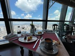 靠窗位-锦厨国际自助餐厅 · 云端景观 (昆明索菲特大酒店)