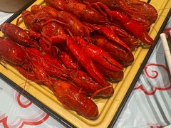 -肥肥虾庄·金牌油焖大虾(汉口城市广场店)