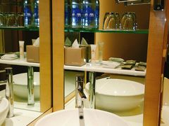 -阿瓦尼河滨曼谷酒店