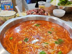 -黄利砖万峰林布依特色酸笋牛肉馆