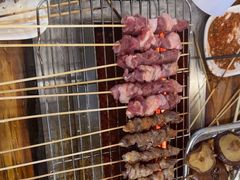-哈尔滨小酒馆·鲜肉现穿自助烧烤(康新花园店)