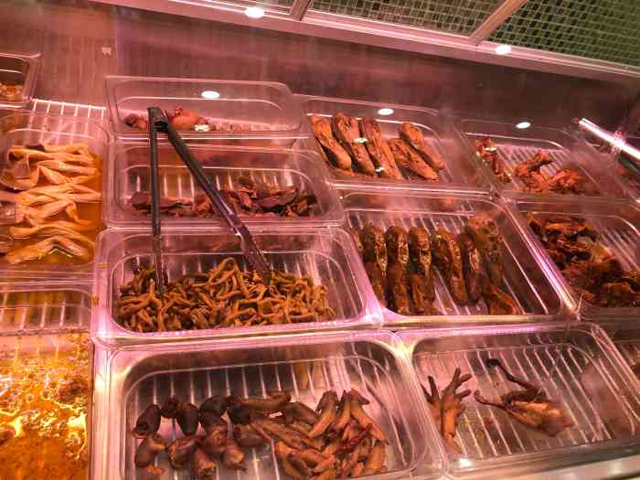 茉莉香鸭颈王(众鑫北苑店)-"[薄荷]环境:一个小区茉莉园旁边的小门.