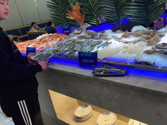 -锤头鲨毛肚海鲜烤肉自助餐厅(国购广场店)