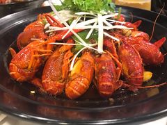-虾弄弄海派小龙虾·牛羊蝎子火锅